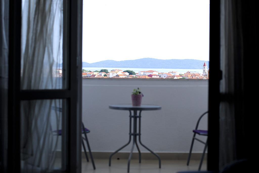 Apartment Sunset Boulevard Zadar Rum bild